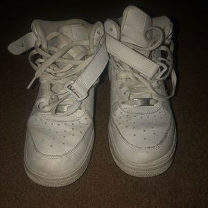 White nike air forces